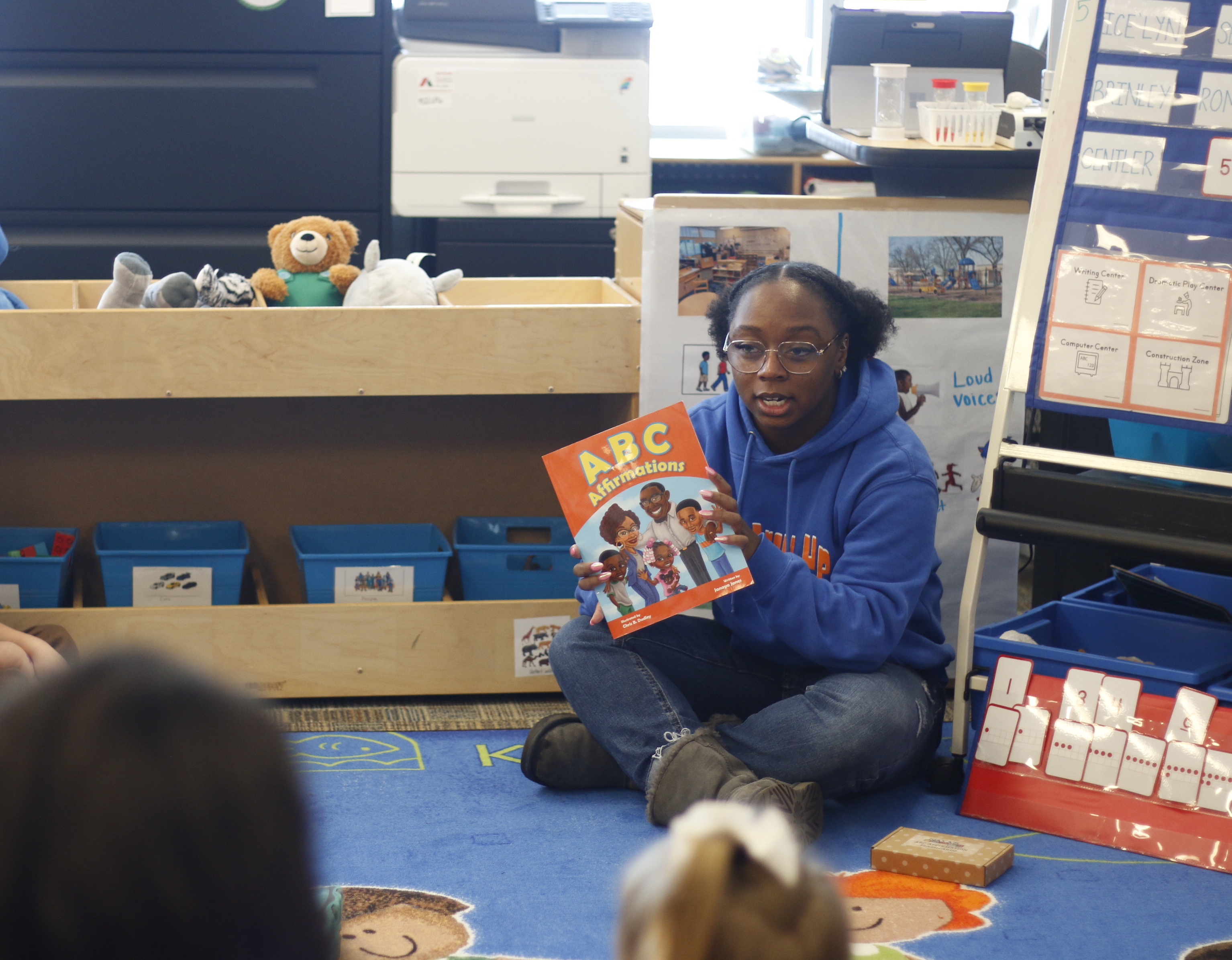 Janaya Jones visits Ms. Jen’s Preschool Class at Kent Hills Elementary School